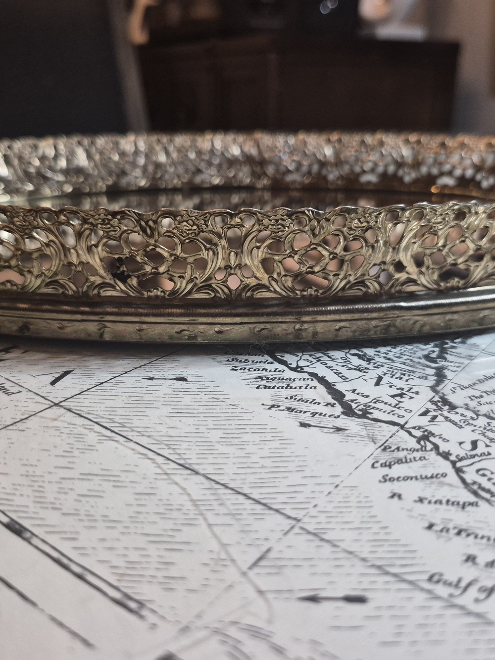 Stanley Silver Ornate Filigree Oval Vanity Tray Mirror - Picture 3 of 6